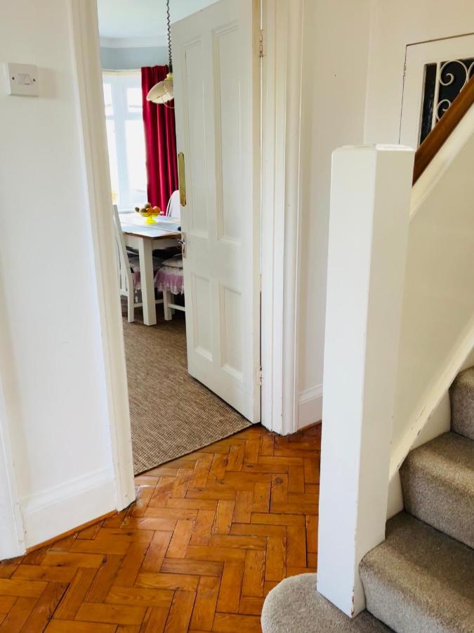 Winton House Home Stay Борнмут Экстерьер фото