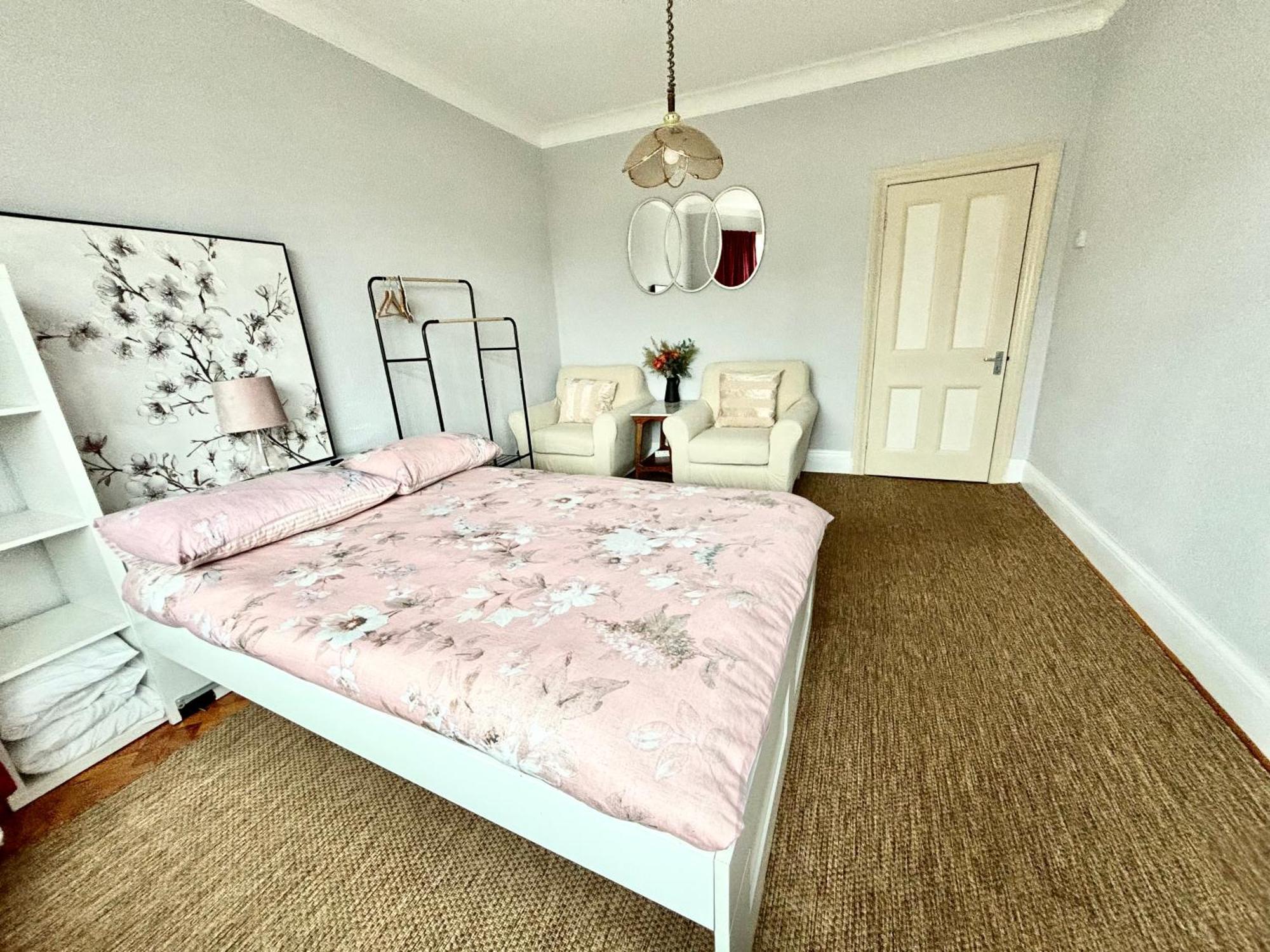 Winton House Home Stay Борнмут Экстерьер фото